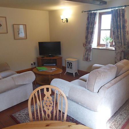 Granary Cottage A Shropshire Haven เชิร์ชสเตรตตัน ภายนอก รูปภาพ